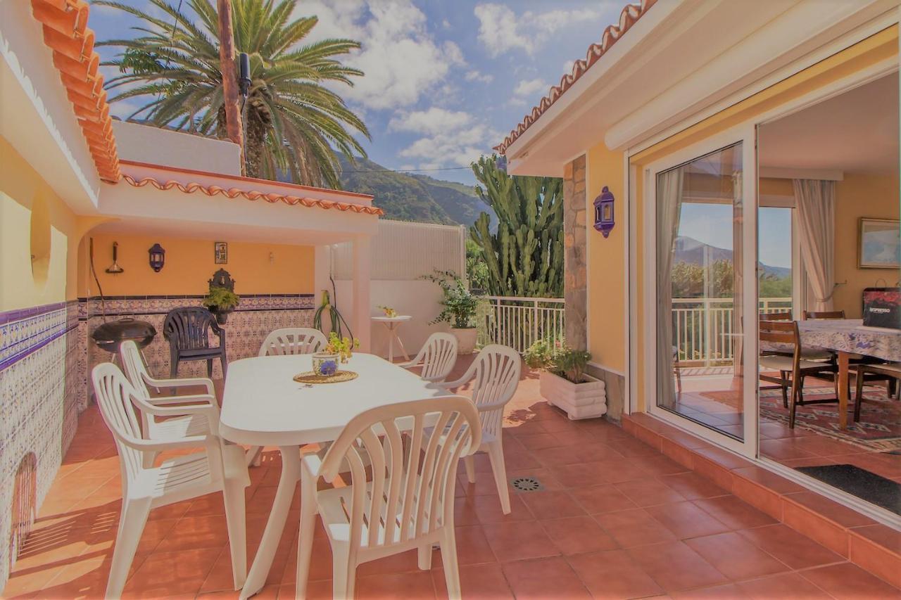Villa In Protected Space In Front Of The Sea Los Realejos Esterno foto